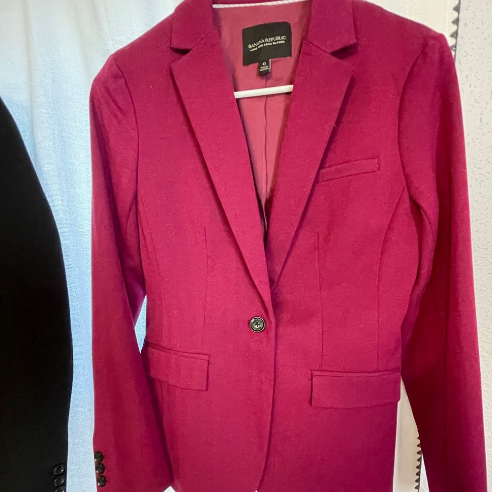 Banana Republic Long and Lean Blazer in Raspberry